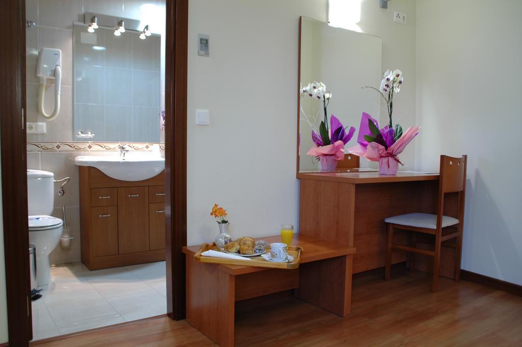 Hotel Zaravencia By Bossh Hotels Toro Exteriör bild